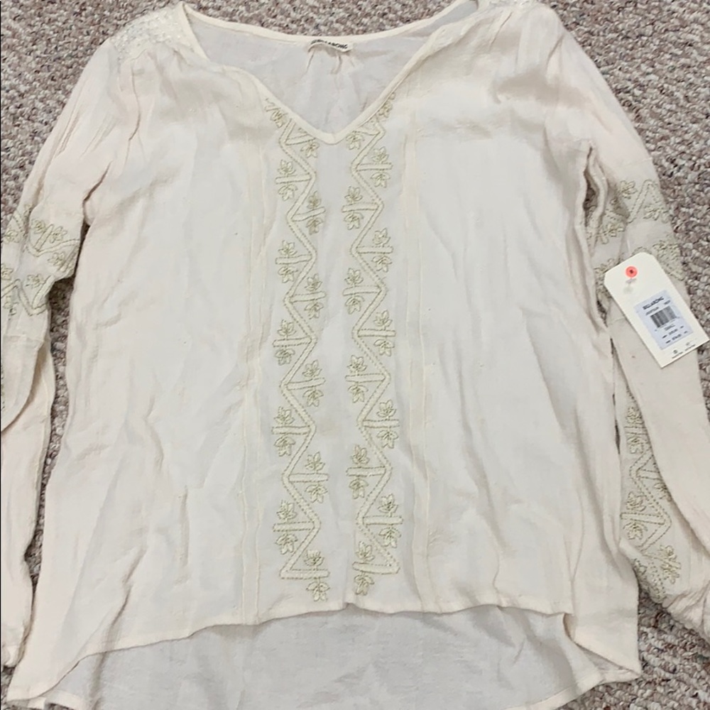 Long sleeved top